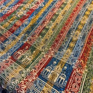 Multicolor Patterned Blanket 🧺